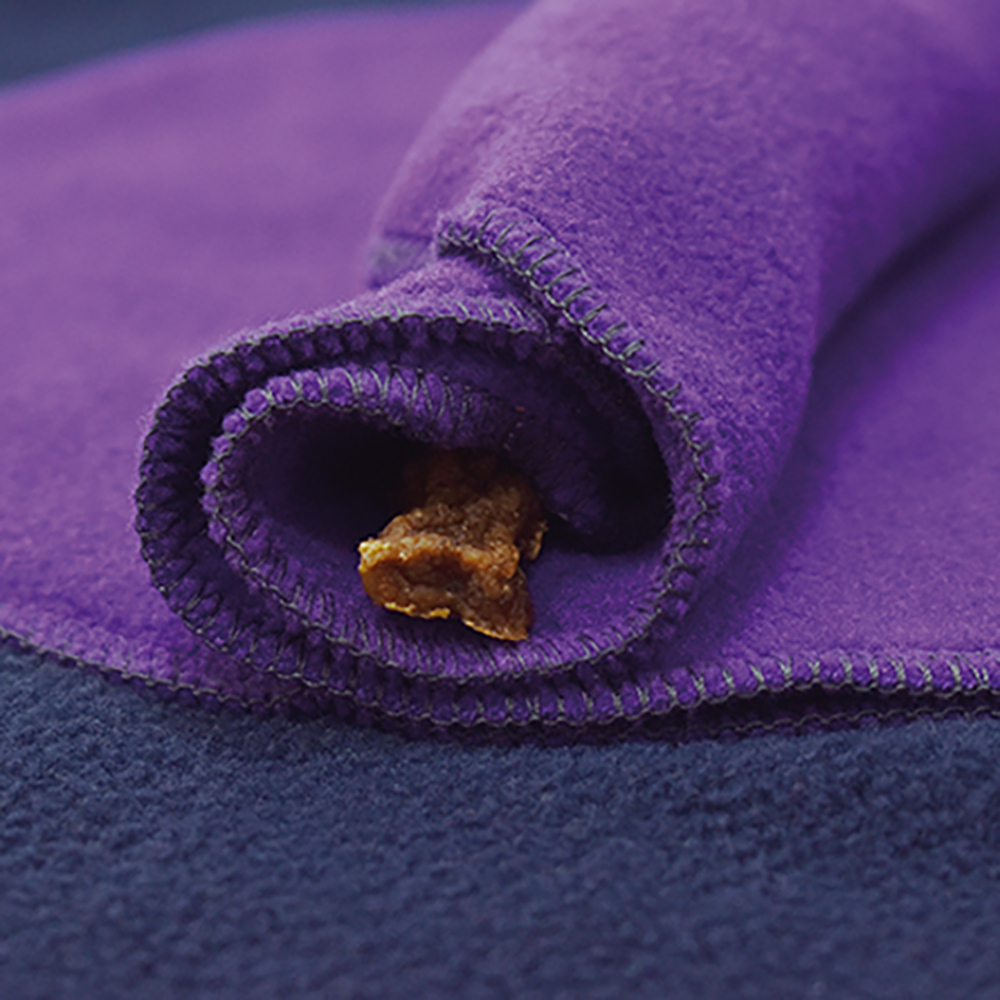 lila fleece, fleece, stoff, rollenband, kleine brocken