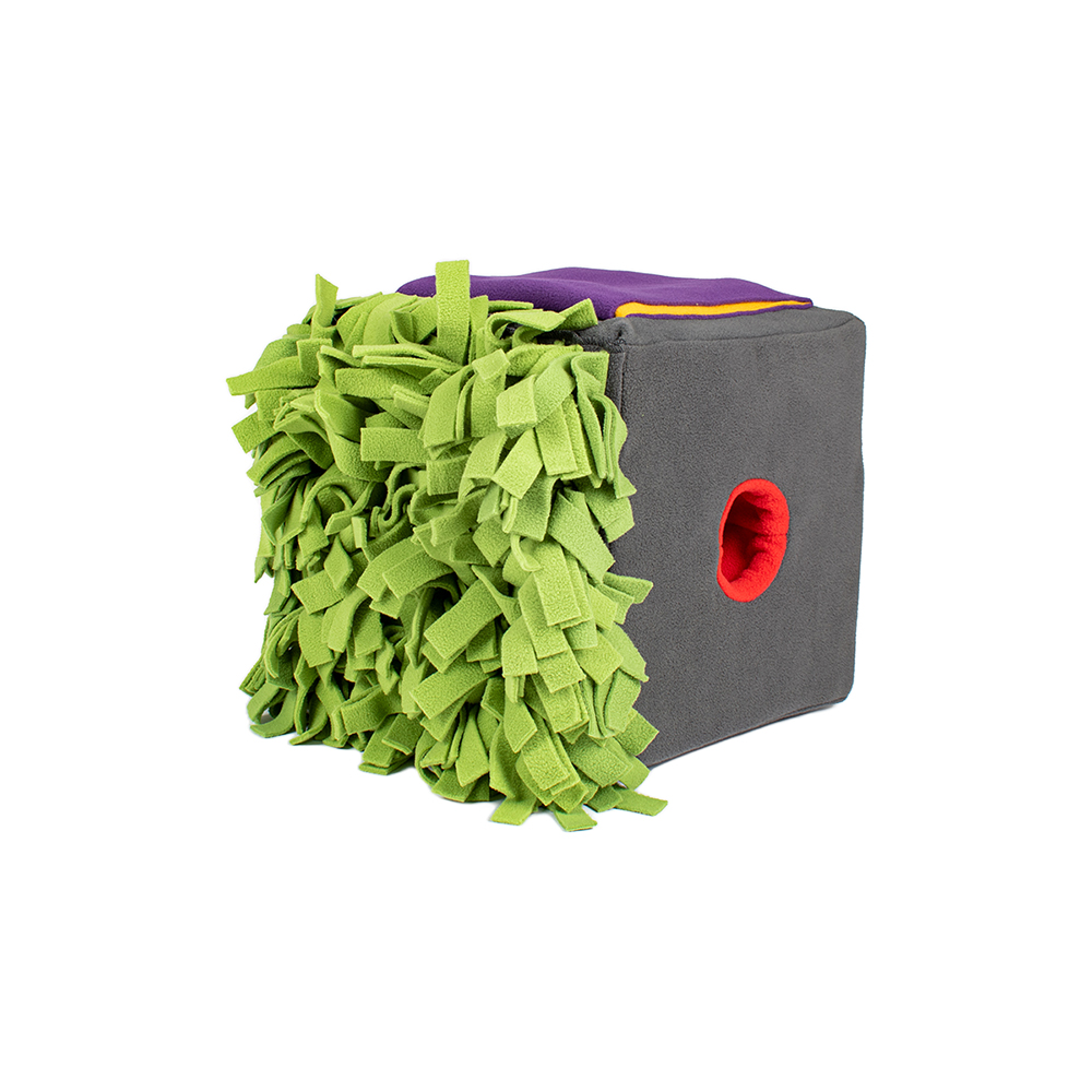 Kuschelkissen, Möbelkissen, Fluffy Bezug, Grüner Fransenbesatz, Graues Kissen