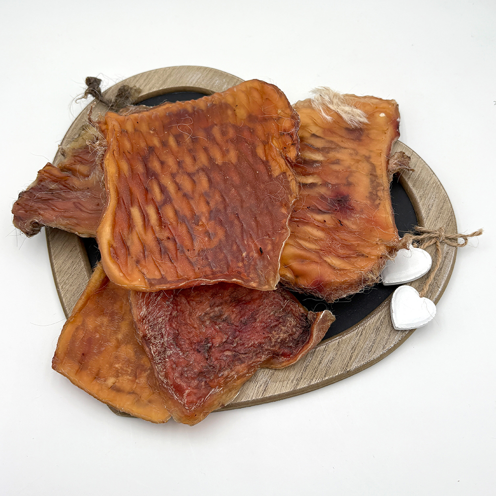 wuffwelt Rinderkopfhautplatten 500g ca. 20 x 10cm bis 25 x 15cm