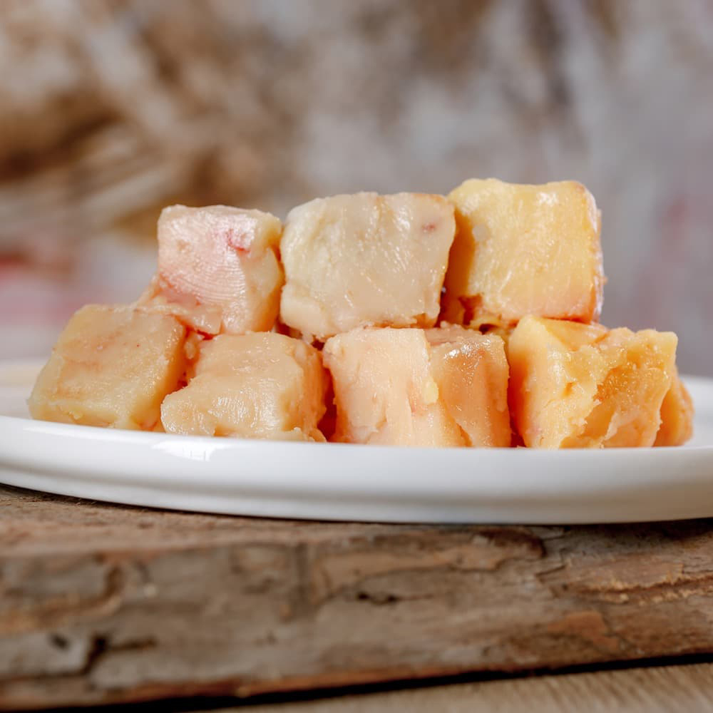 Fleischwürfel, Hähnchen oder Speck?, Rohkost?, Fleischblock, quaderartige Stücke