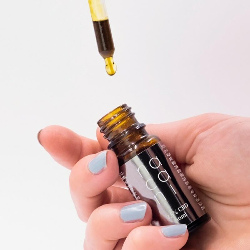 CBD Öl, Wasserfrei, Glasflasche, Fläschchen, Tropfen