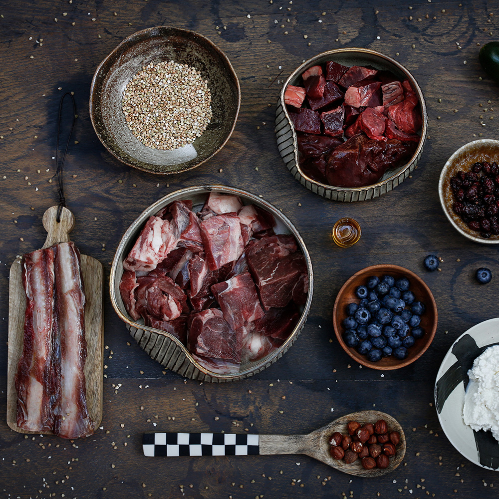 Rindfleisch, Rohfleisch, Rindfleischstücke, Fleischplatte, Zutaten