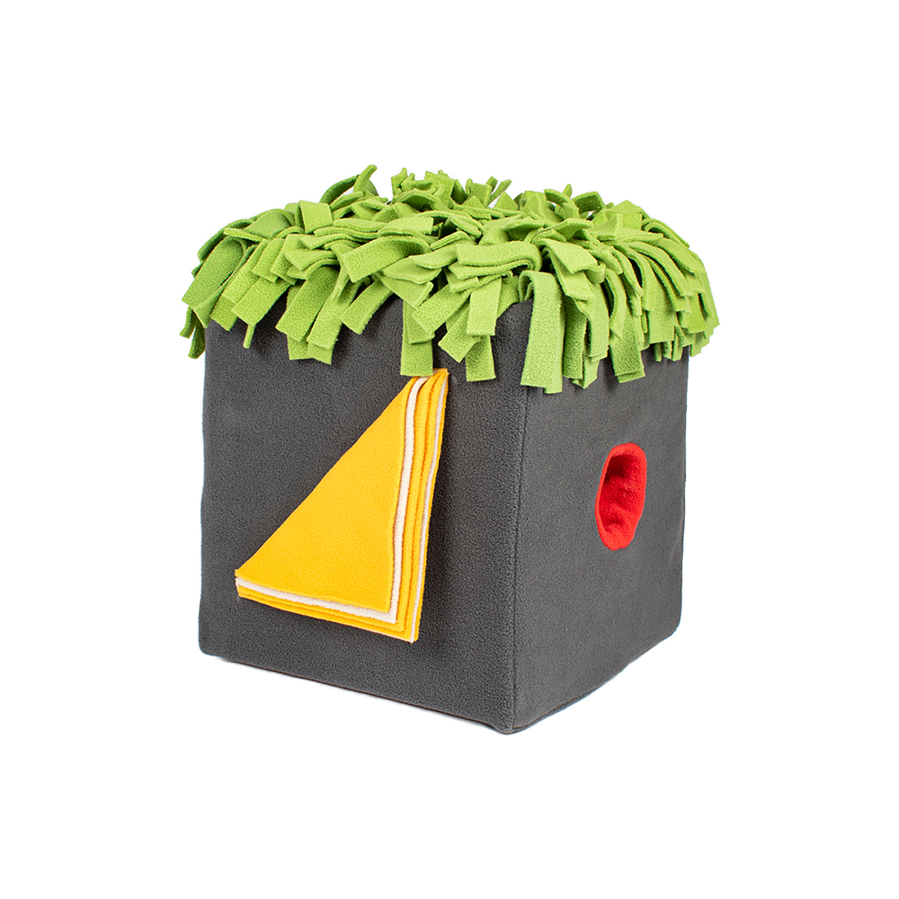 foam stool, grüne fransen, grauer würfel, stoffspielzeug, schwammquadrat